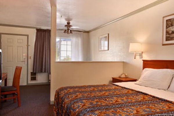 DAYS INN BISHOP (Bishop)